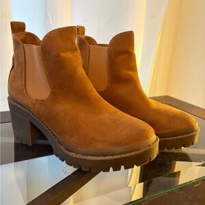 Rock & Candy Women's Suede Chelsea Ankle Booties - Chestnut Brown